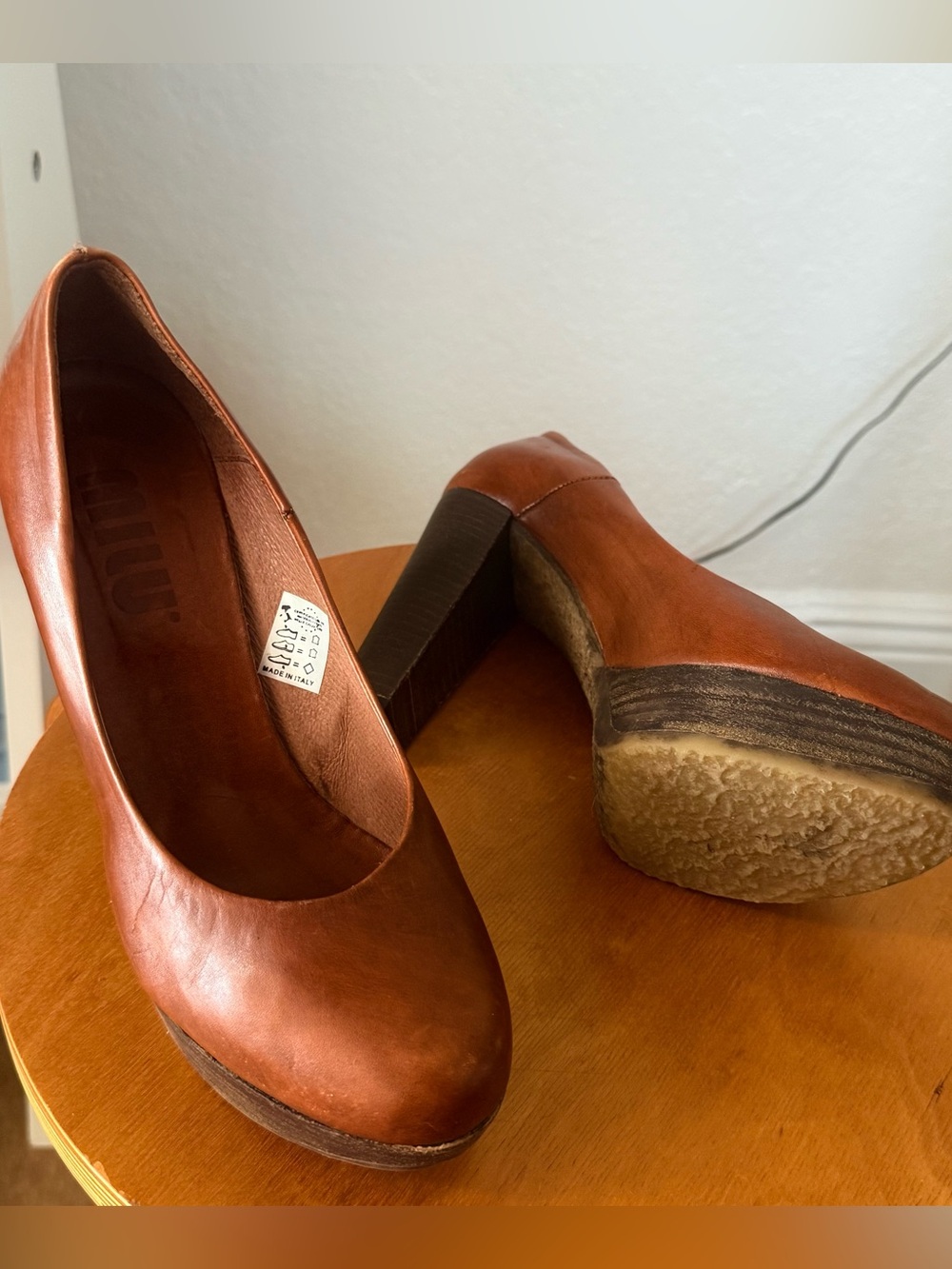 MIU MIU Women's Brown Leather Platform Pumps - Classic High Heel - Picture 4 of 7